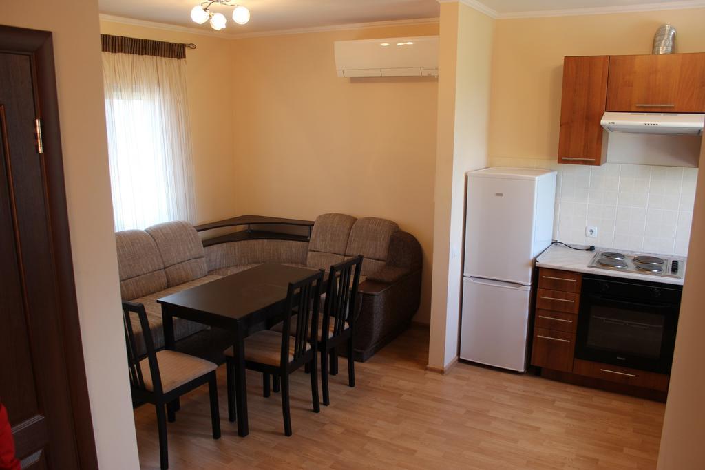 Hotel Promenad Zatoka Kültér fotó