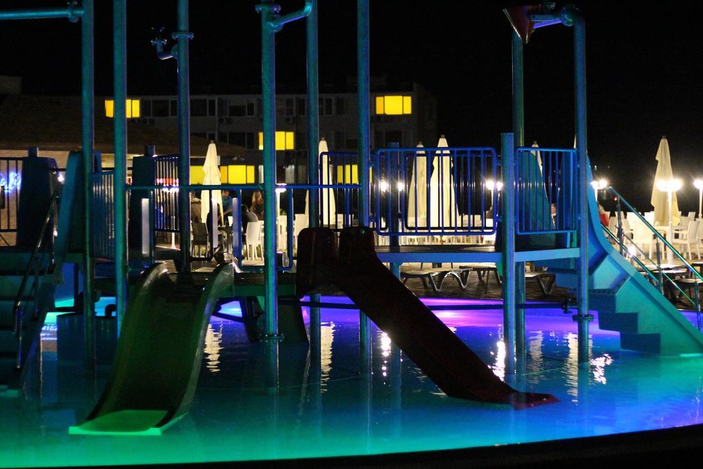 Hotel Promenad Zatoka Kültér fotó