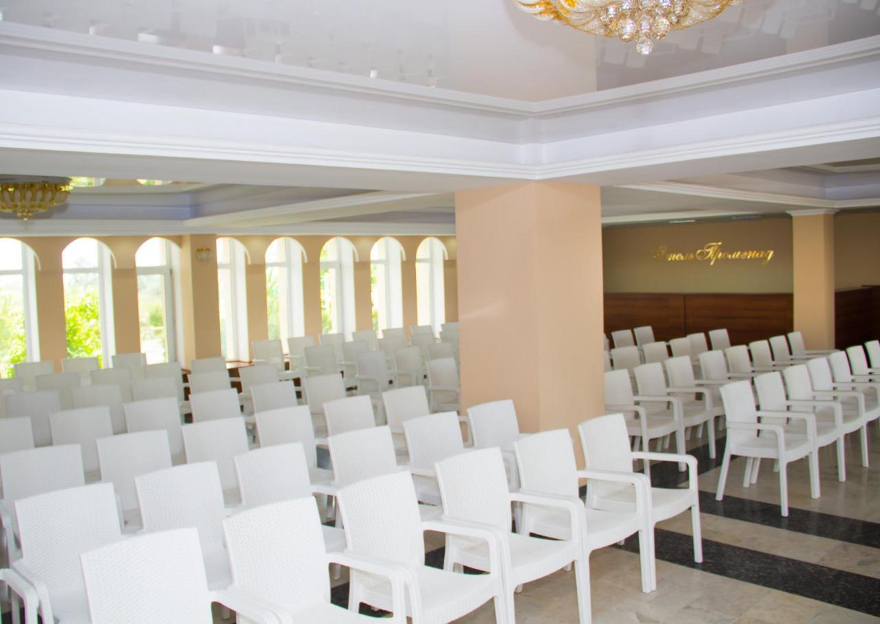 Hotel Promenad Zatoka Kültér fotó
