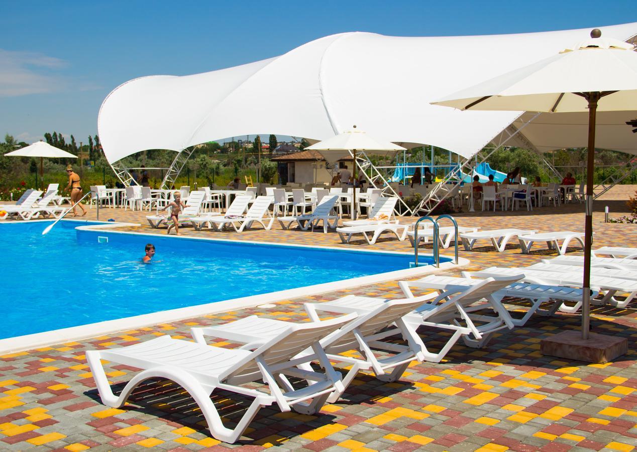 Hotel Promenad Zatoka Kültér fotó