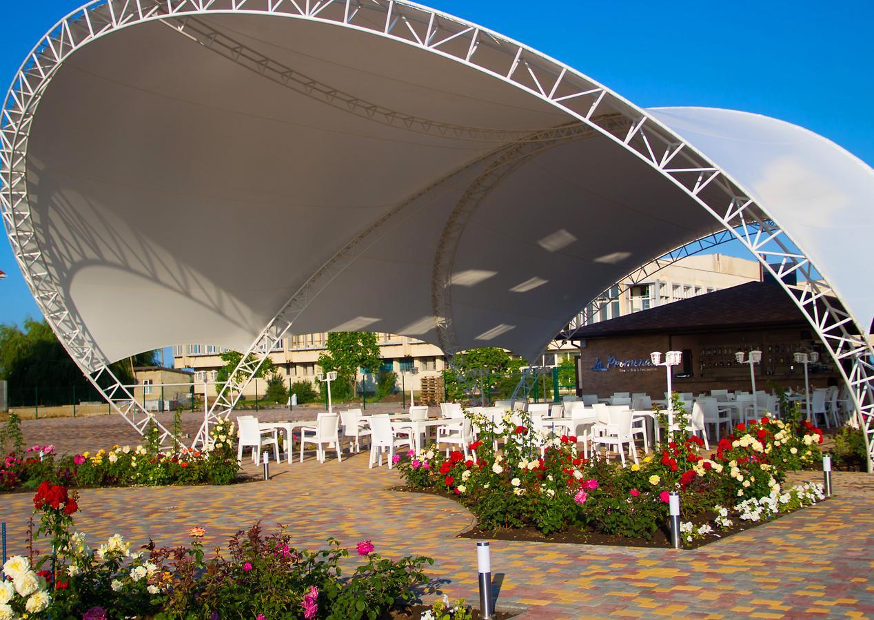 Hotel Promenad Zatoka Kültér fotó