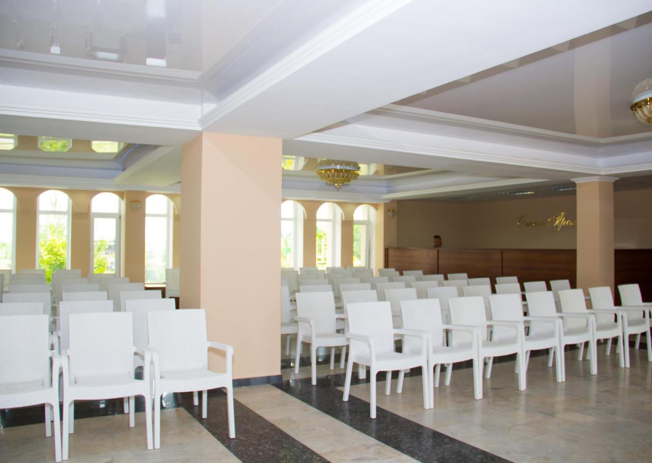 Hotel Promenad Zatoka Kültér fotó
