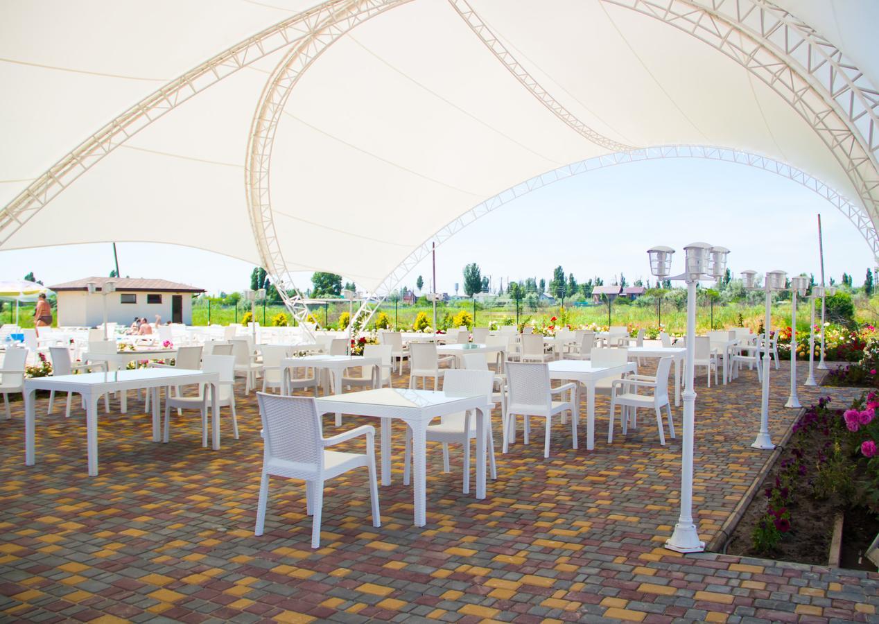 Hotel Promenad Zatoka Kültér fotó