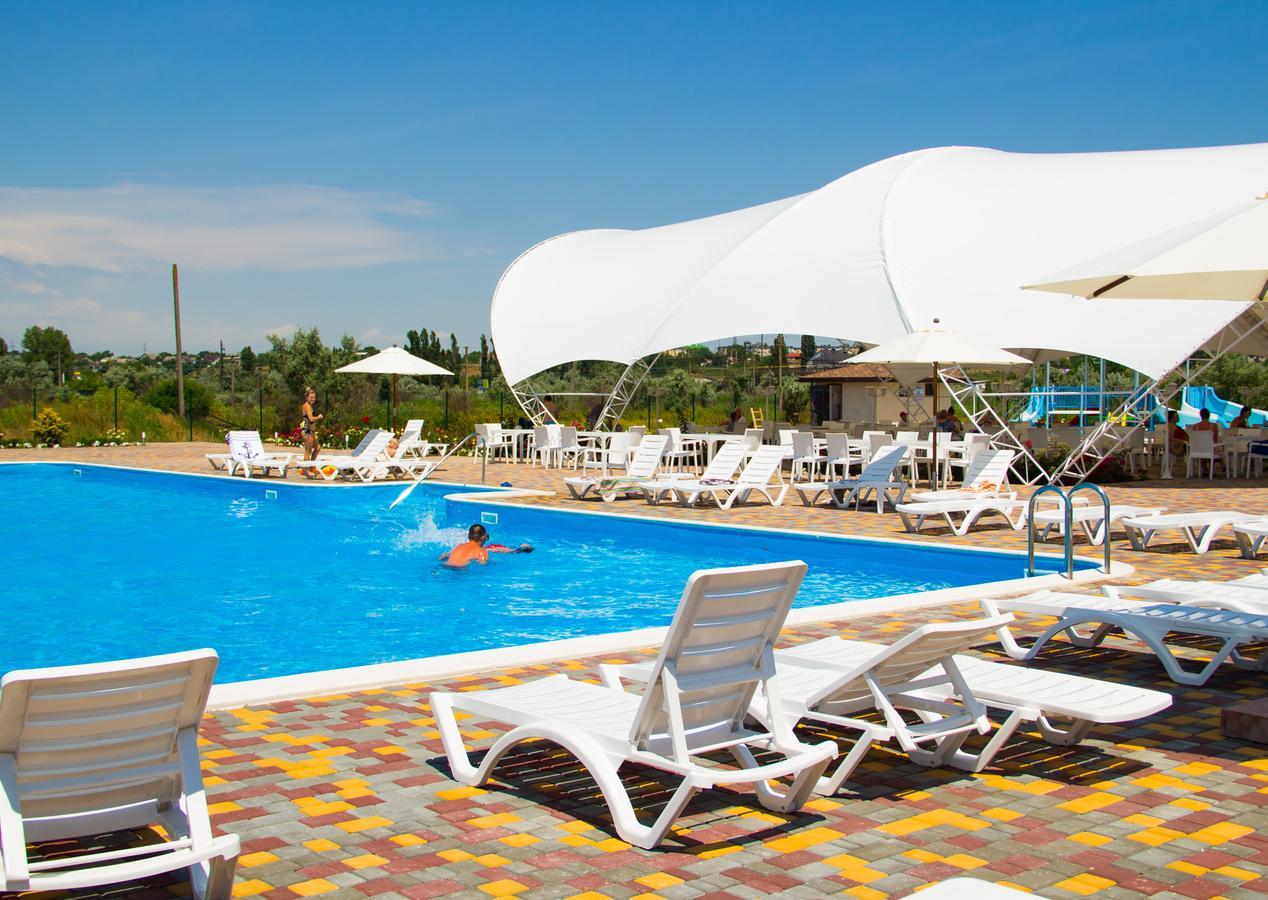 Hotel Promenad Zatoka Kültér fotó
