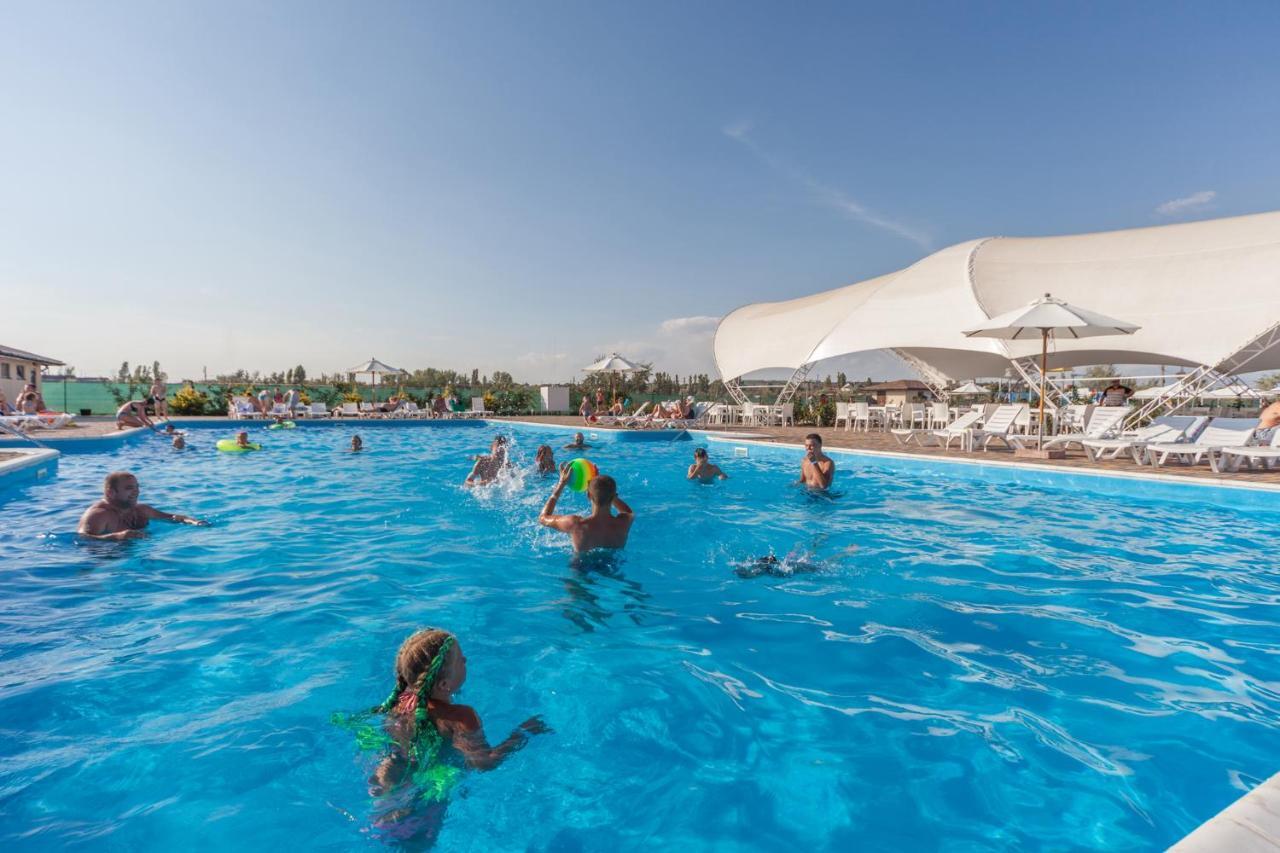 Hotel Promenad Zatoka Kültér fotó